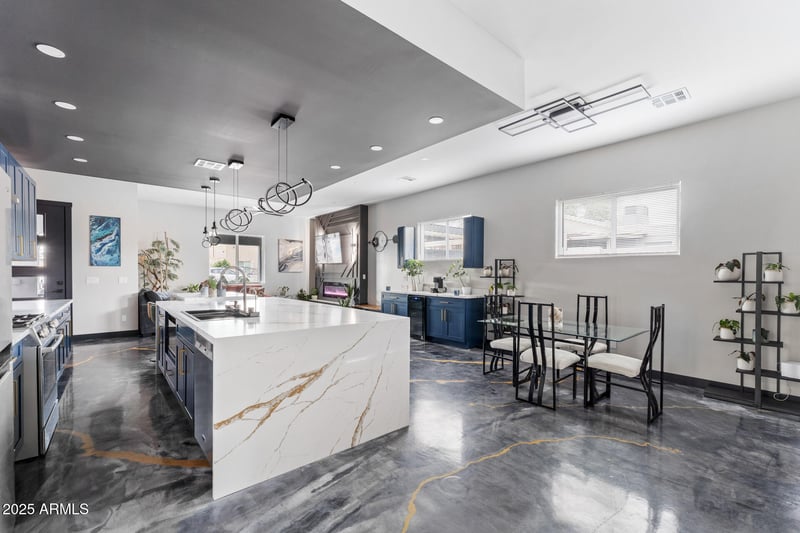 1211 Hayward Ave, Phoenix, AZ 85020