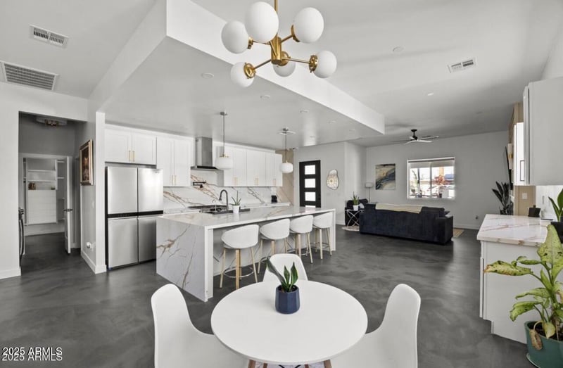 1211 Hayward Ave, Phoenix, AZ 85020