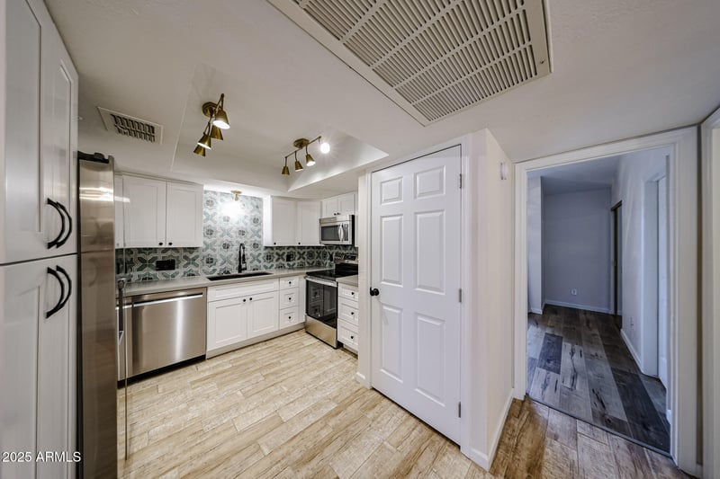 1211 Miller Rd #255, Scottsdale, AZ 85257