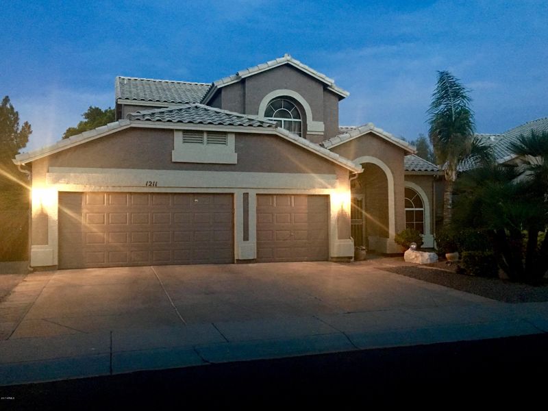 1211 N Kingston St, Gilbert, AZ 85233