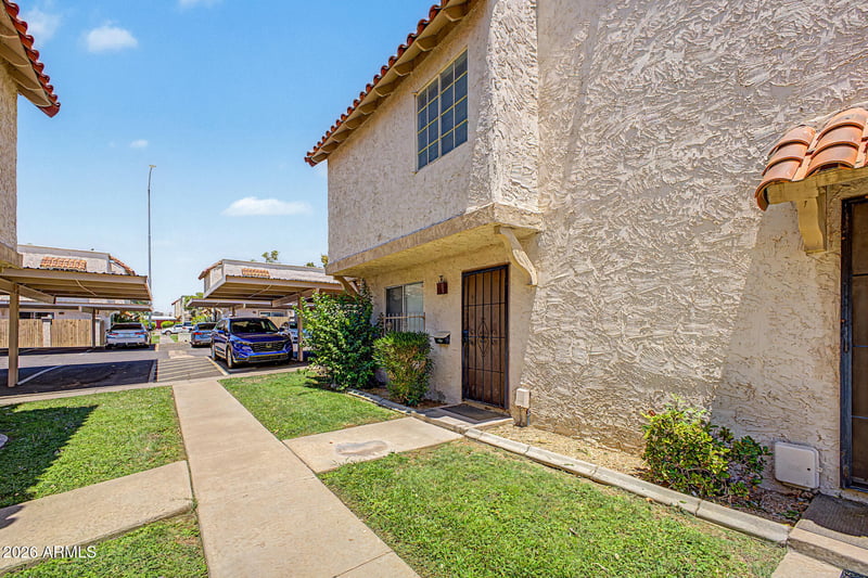 1212 E Lawrence Ln, Phoenix, AZ 85020