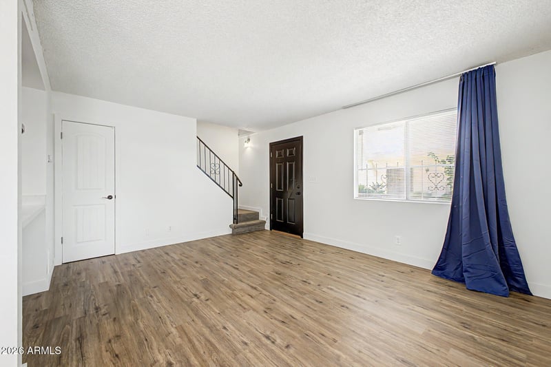1212 E Lawrence Ln, Phoenix, AZ 85020