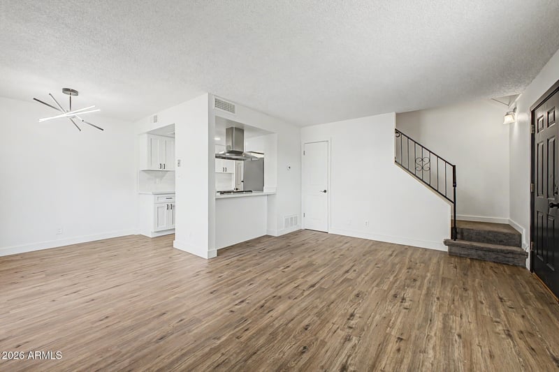 1212 E Lawrence Ln, Phoenix, AZ 85020