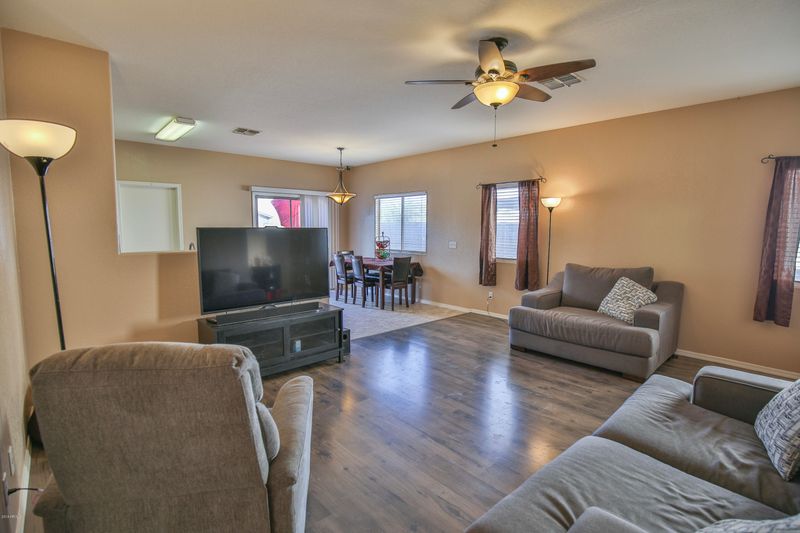 1212 E Silktassel Trl, San Tan Valley, AZ 85143