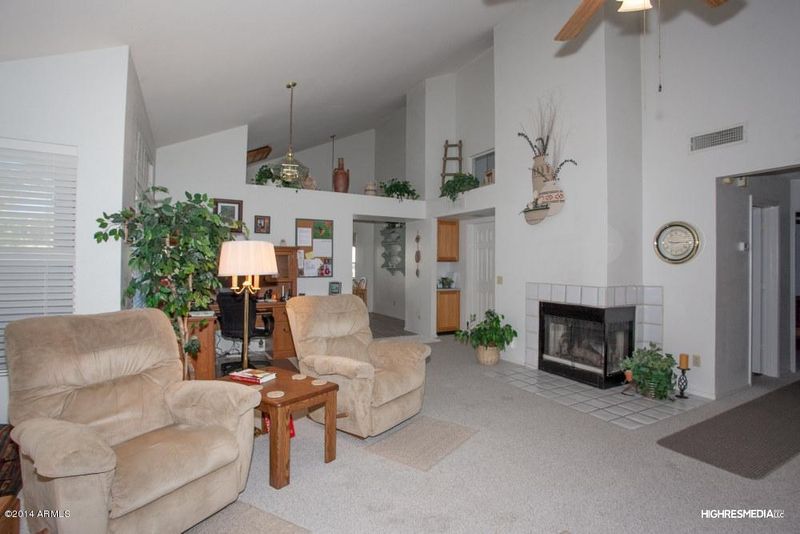 1212 E Silverwood Dr, Phoenix, AZ 85048