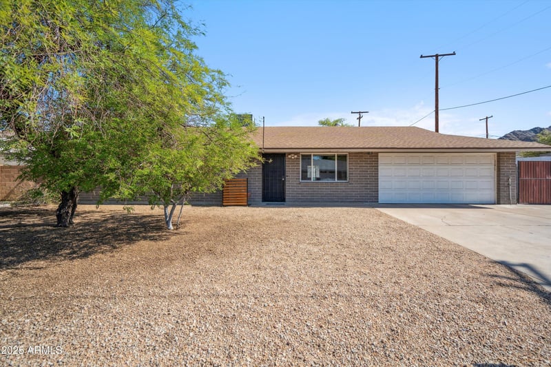 1212 Echo Ln, Phoenix, AZ 85020