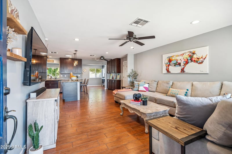 1212 Echo Ln, Phoenix, AZ 85020