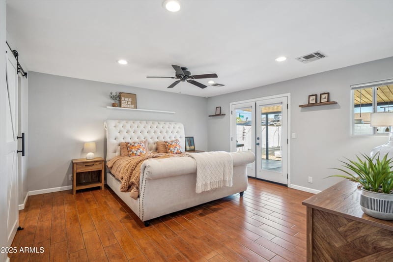1212 Echo Ln, Phoenix, AZ 85020