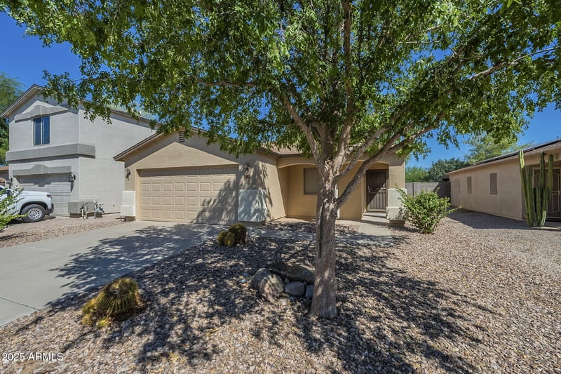 1212 Renegade Trl, San Tan Valley, AZ 85143