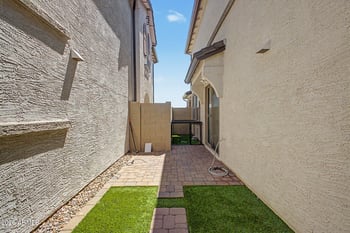 1212 Sparrow Dr #1212 W, San Tan Valley, AZ 85140