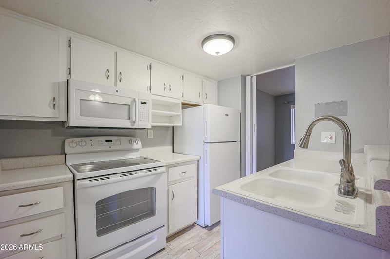 12123 Bell Rd #103, Surprise, AZ 85378
