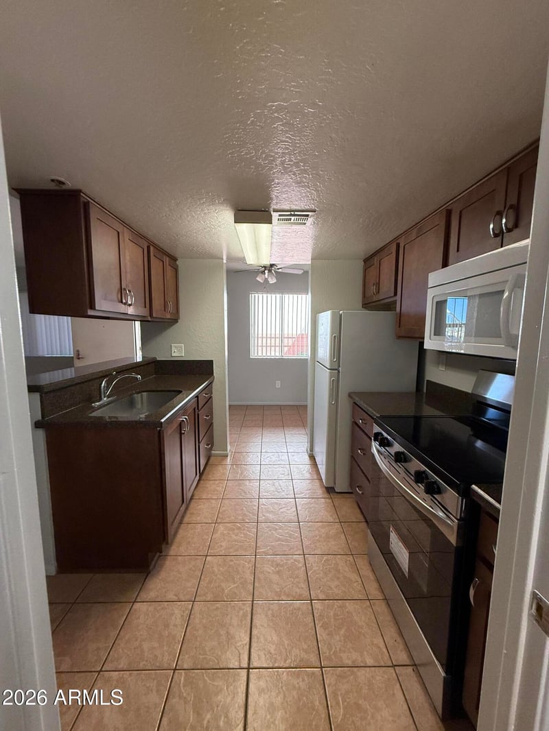 12123 Bell Rd #131, Surprise, AZ 85378