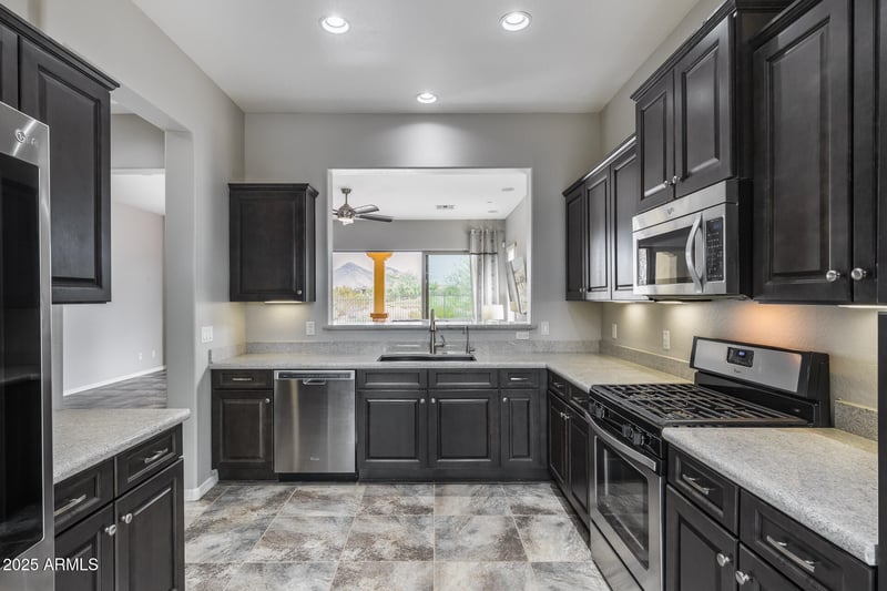 12128 Desert Mirage Dr, Peoria, AZ 85383