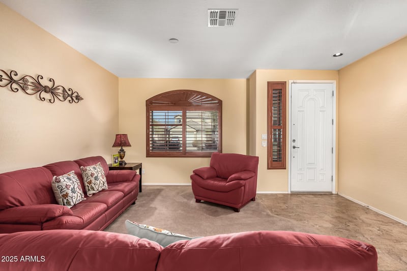 1213 Deoni Trl, San Tan Valley, AZ 85143