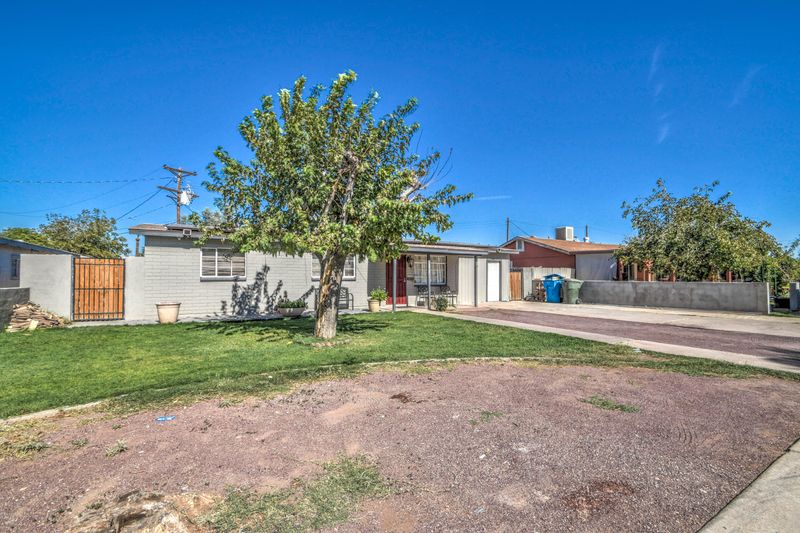 1213 N Oakleaf Dr, Phoenix, AZ 85008