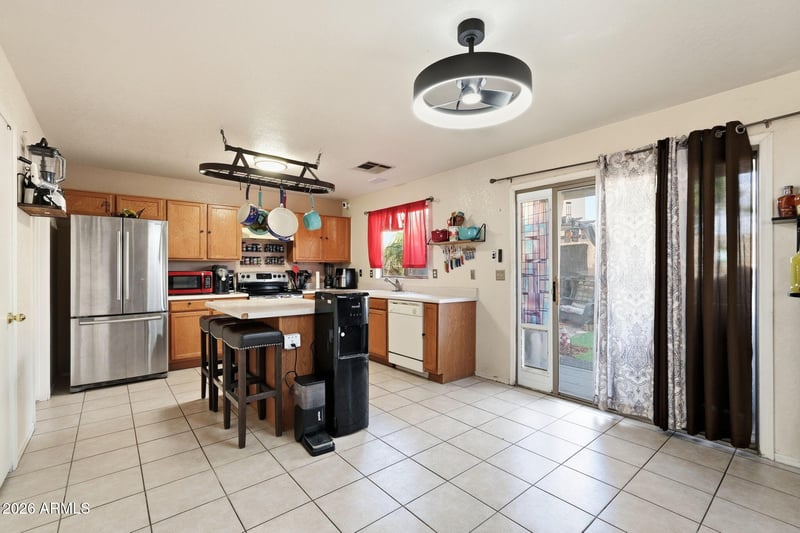 1213 S Boulder St #B, Gilbert, AZ 85296