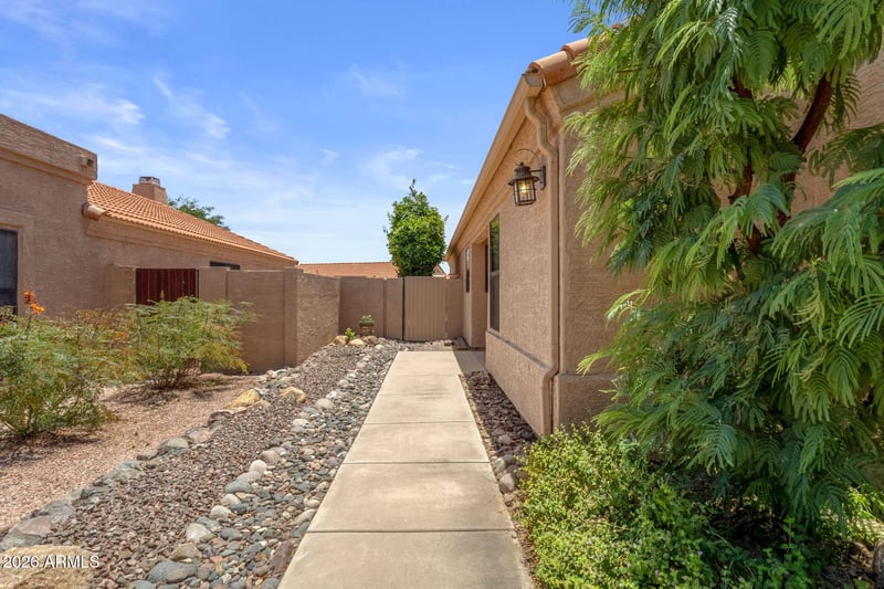 12137 N Finch Dr N, Fountain Hills, AZ 85268