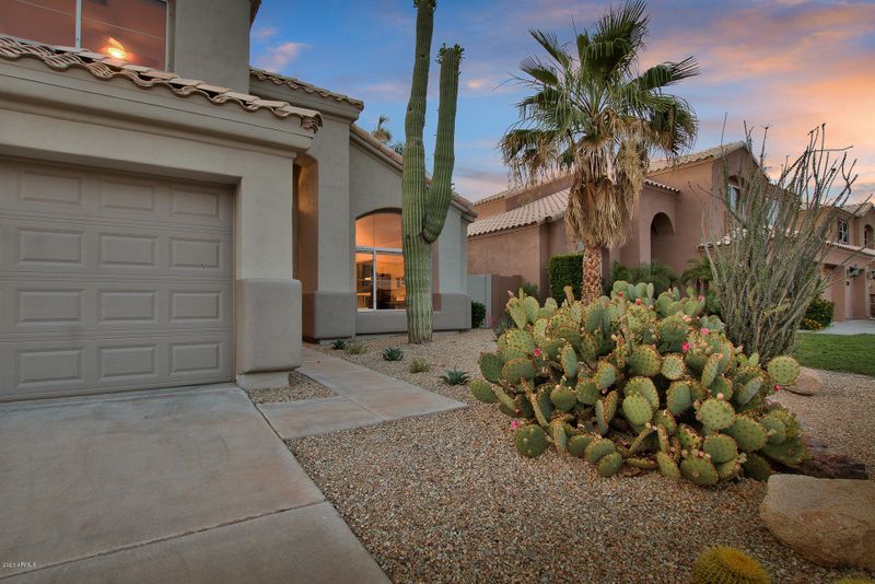1214 E Desert Broom Way, Phoenix, AZ 85048