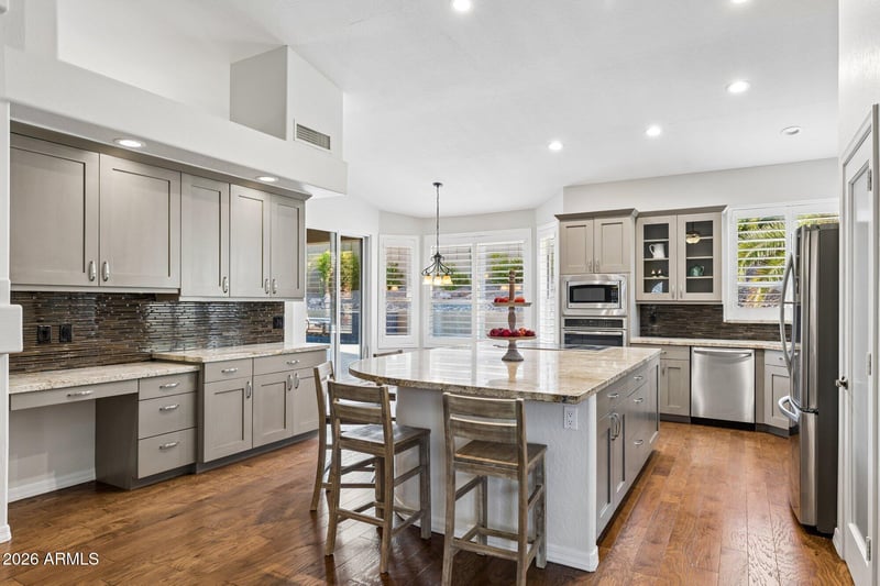1214 E Squawbush Pl, Phoenix, AZ 85048