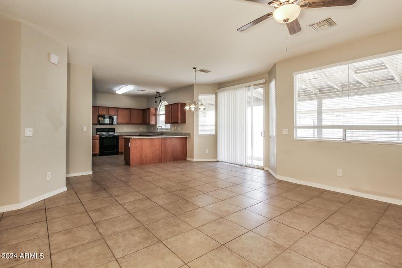 1214 E Sunland Ave, Phoenix, AZ 85040