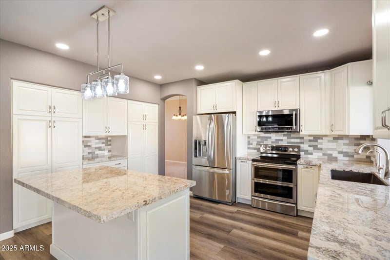 1214 Iris Dr, Gilbert, AZ 85233