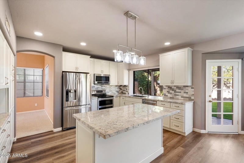 1214 Iris Dr, Gilbert, AZ 85233