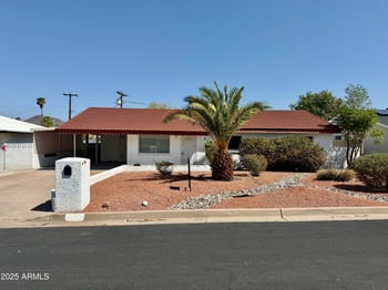 1214 Las Palmaritas Dr, Phoenix, AZ 85020