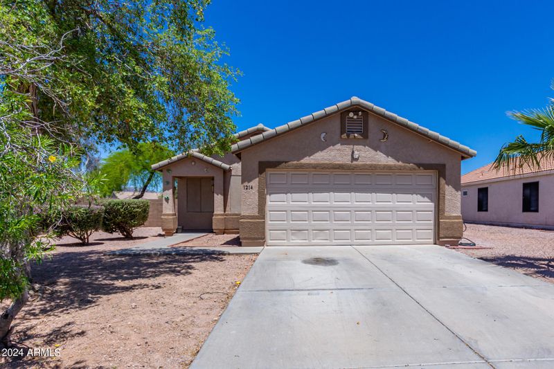 1214 W 3rd Ave, Apache Junction, AZ 85120