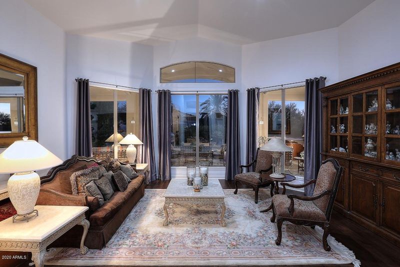 12149 E Laurel Ln, Scottsdale, AZ 85259