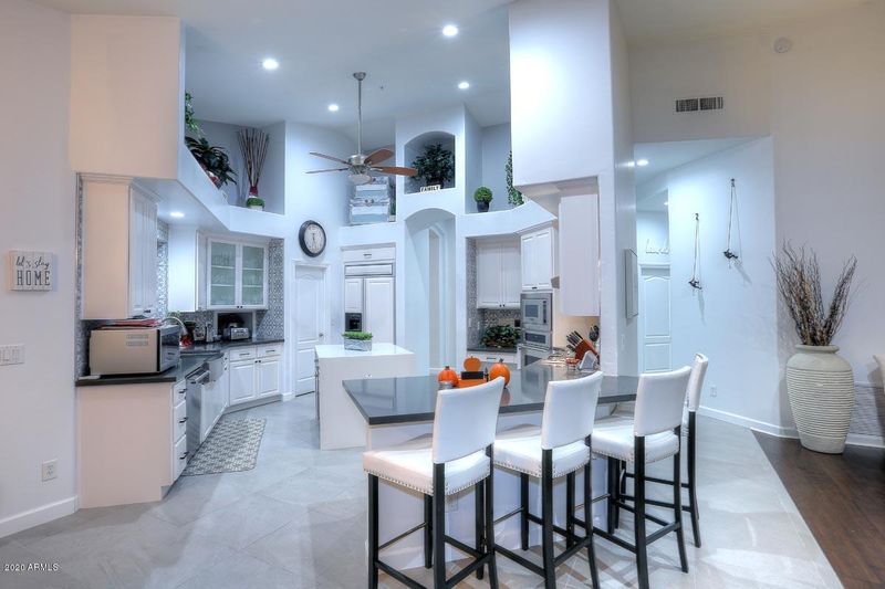 12149 E Laurel Ln, Scottsdale, AZ 85259