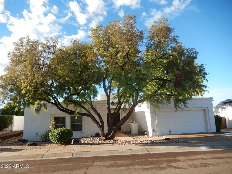 1215 E Acoma Dr, Phoenix, AZ 85022