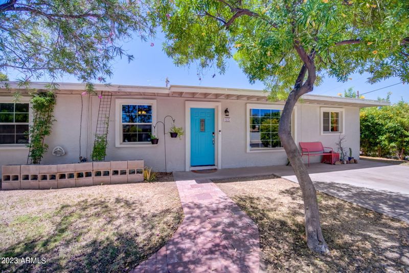 1215 E Kaler Dr, Phoenix, AZ 85020
