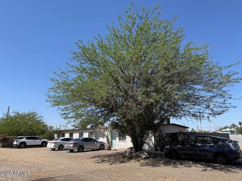 1215 E Mission Ln, Phoenix, AZ 85020