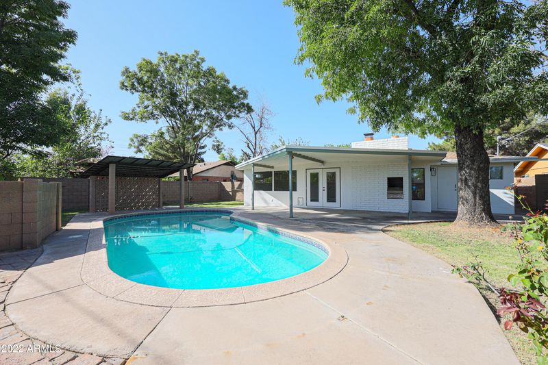 1215 E Tuckey Ln, Phoenix, AZ 85014