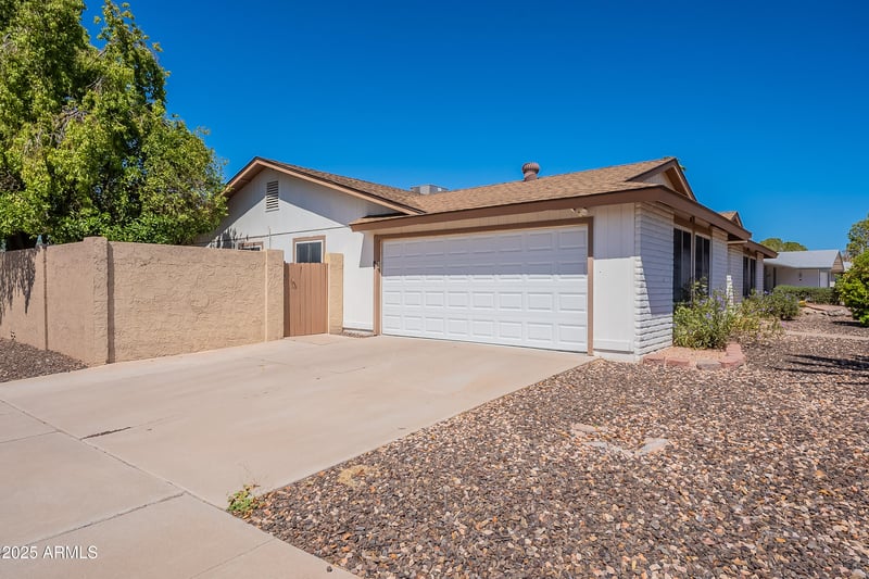 12154 Ki Rd, Phoenix, AZ 85044
