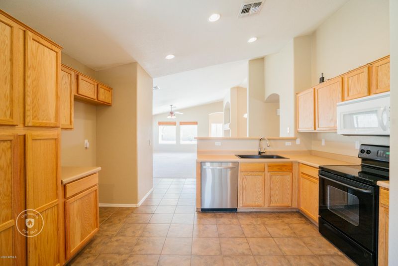 12159 S 174th Ave, Goodyear, AZ 85338