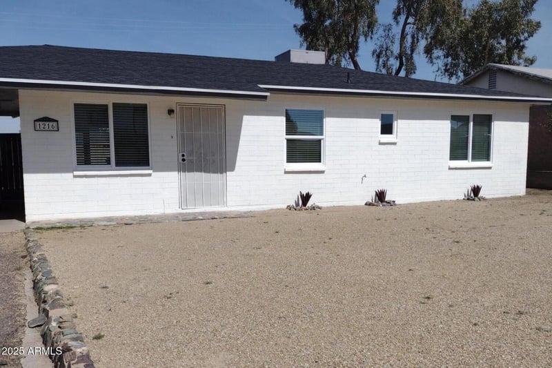 1216 Desert Park Ln, Phoenix, AZ 85020