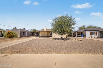 1216 Clarendon Ave, Phoenix, AZ 85013