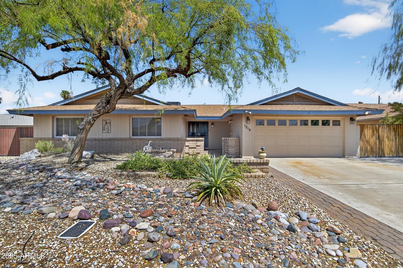 1216 Wesleyan Dr, Tempe, AZ 85282