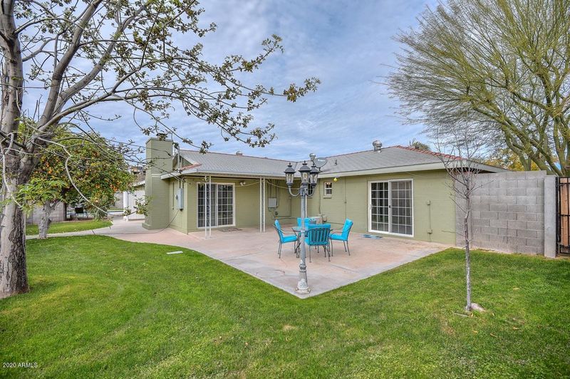 1217 E Echo Ln, Phoenix, AZ 85020