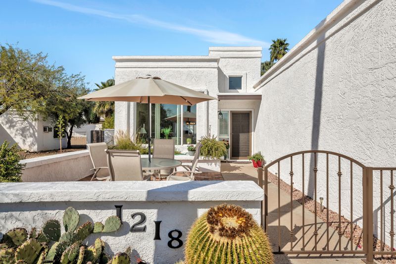 1218 E Meadow Ln, Phoenix, AZ 85022
