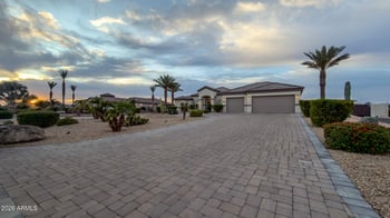 1218 E Tumbleweed Dr, Phoenix, AZ 85085