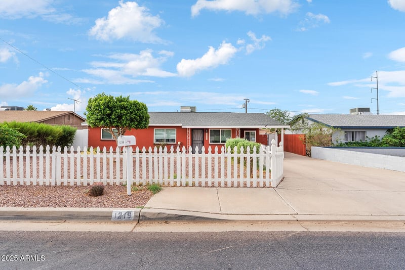 1219 Christy Dr, Phoenix, AZ 85020