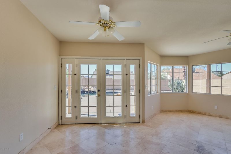 1219 E Kristal Way, Phoenix, AZ 85024