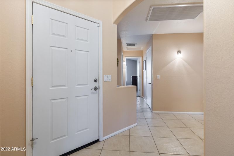 1219 E Vernoa St, San Tan Valley, AZ 85140