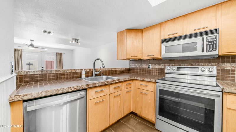 122 Hardy Dr #28, Tempe, AZ 85281