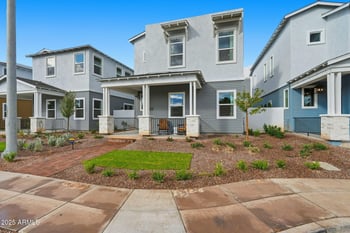 122 Holcomb Ln, Phoenix, AZ 85003