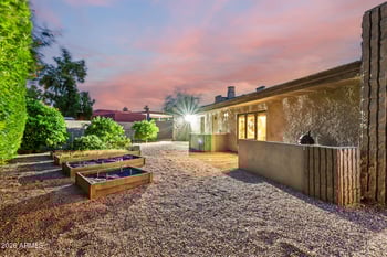 122 Loma Vista Dr, Tempe, AZ 85282