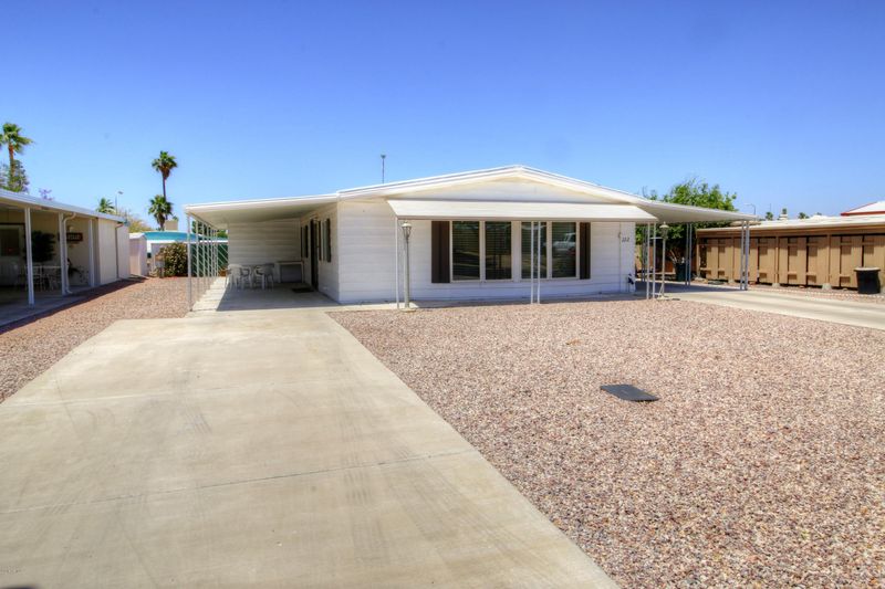 122 S 75th Pl, Mesa, AZ 85208