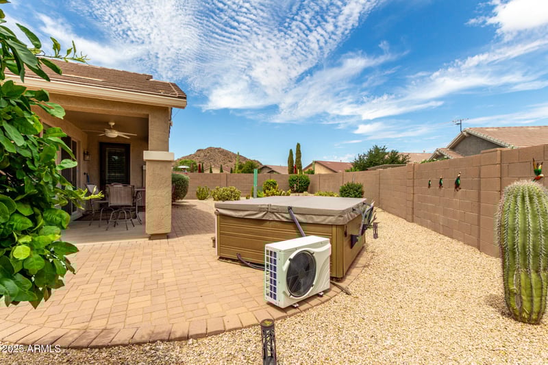 122 Twin Peaks Pw, San Tan Valley, AZ 85143